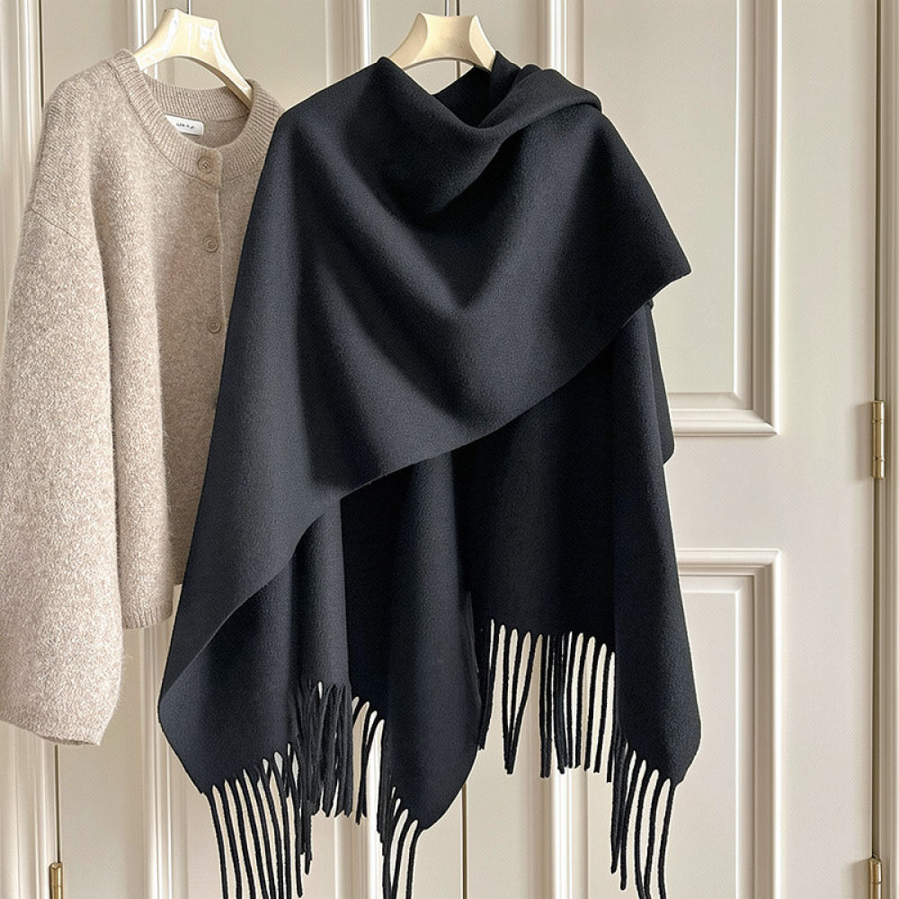 Thickened Woolen Cape Shawl Wo - огляд і ціна Women Fashion Photoshoot