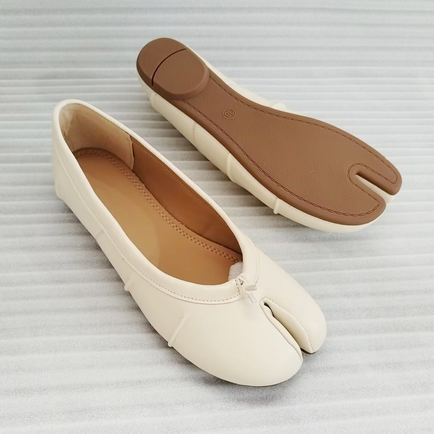 NEW Split Toe Flat Shoes Women - огляд і ціна Women'S Fashion Shoes